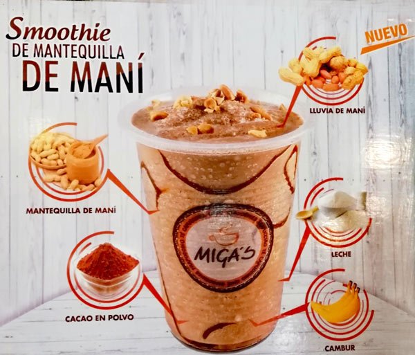 smoothie de mantequilla de maní y chocolate de Migas Café