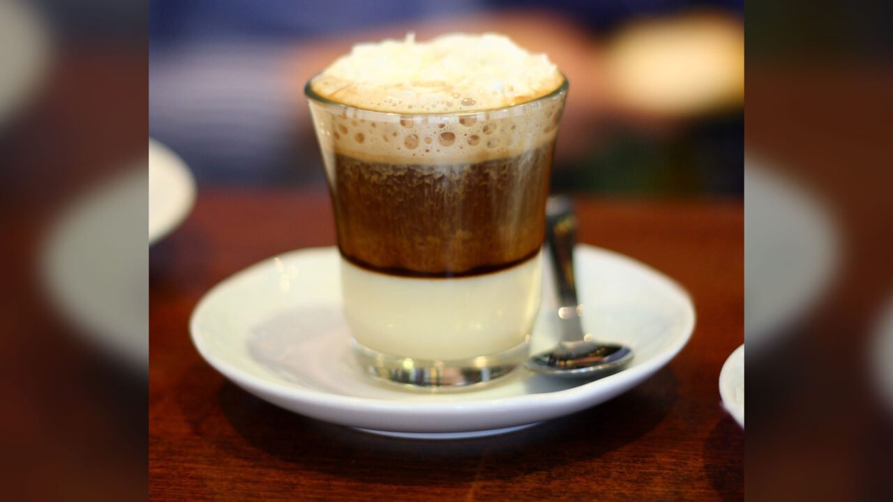 Cómo preparar Café bombón en casa, una receta fácil de